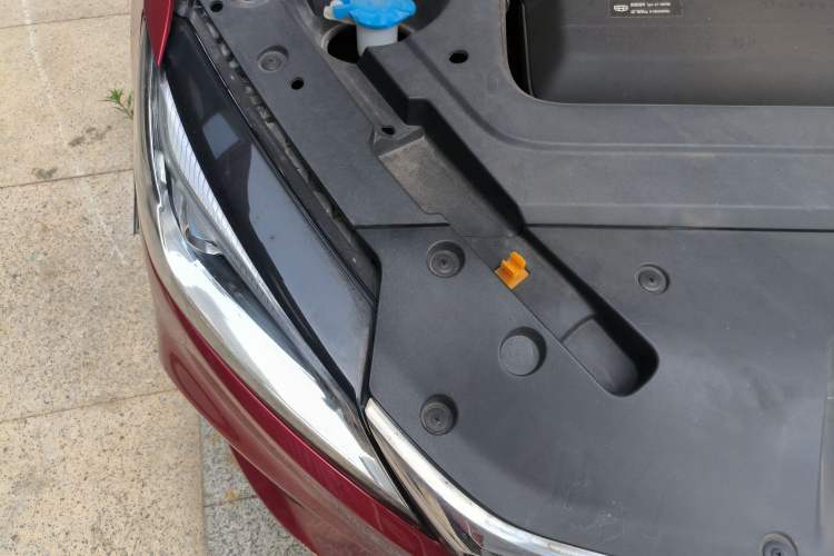 Used Geely Auto Binray 2019 200T DCT Binzhi Edition Engine Bay Right