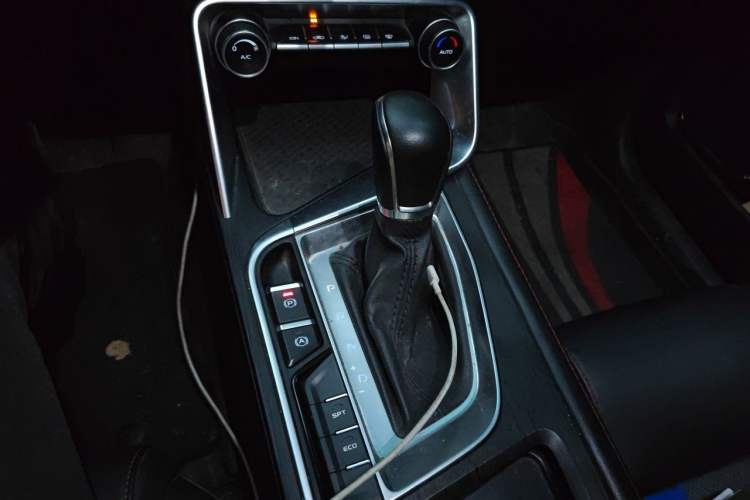 Used Geely Auto Binray 2019 200T DCT Binzhi Edition Gear Lever