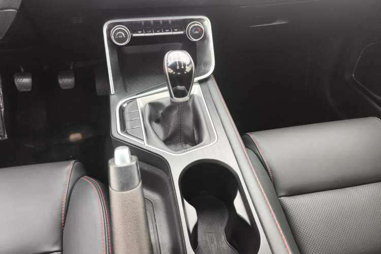 Used Geely Auto Binray 2019 200T Manual Binchi Edition Gear Lever
