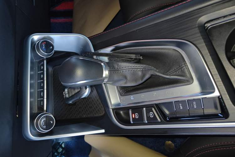 Used Geely Auto Binray 2019 200T DCT Brilliant Edition Gear Lever
