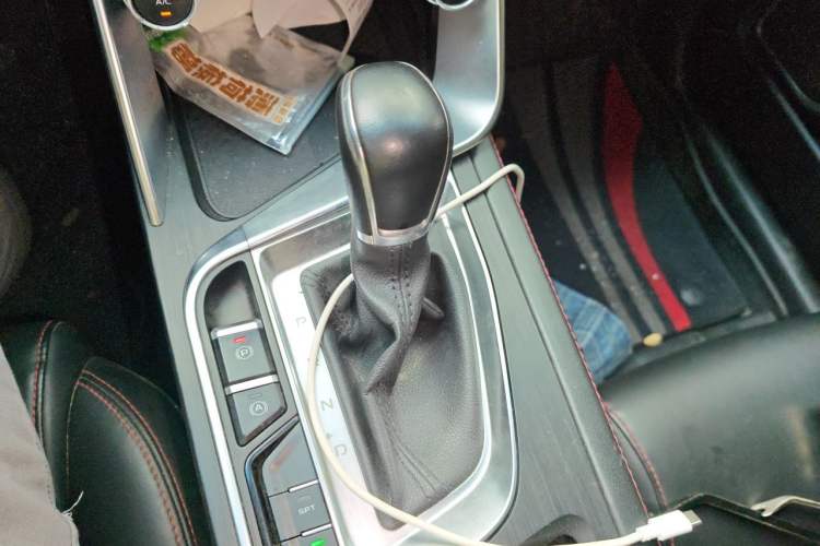 Used Geely Auto Binray 2019 200T DCT Binzhi Edition Gear Lever