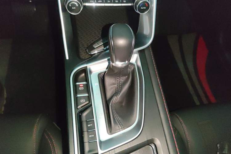 Used Geely Auto Binray 2019 200T DCT Binzhi Edition Gear Lever