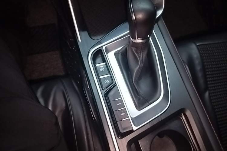 Used Geely Auto Binray 2019 200T DCT Binzhi Edition Gear Lever