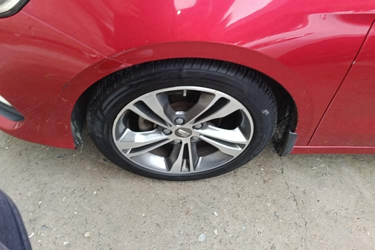 Used Geely Auto Binray 2019 200T DCT Brilliant Edition Left Front Wheel Hub