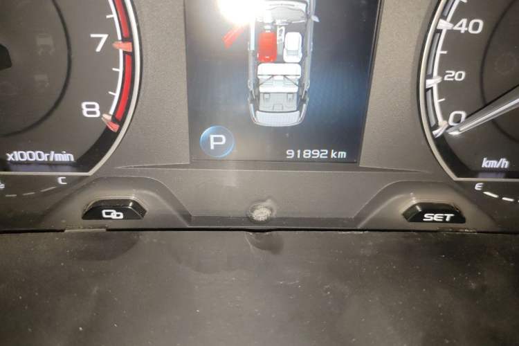 Used Geely Auto Binray 2019 200T DCT Binchi Edition Odometer Close Up