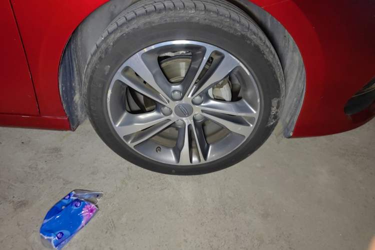 Used Geely Auto Binray 2019 200T DCT Brilliant Edition Right Front Wheel Hub