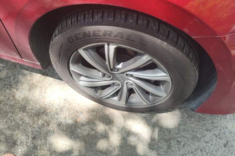 Used Geely Auto Binray 2019 200T DCT Binchi Edition Right Front Wheel Hub