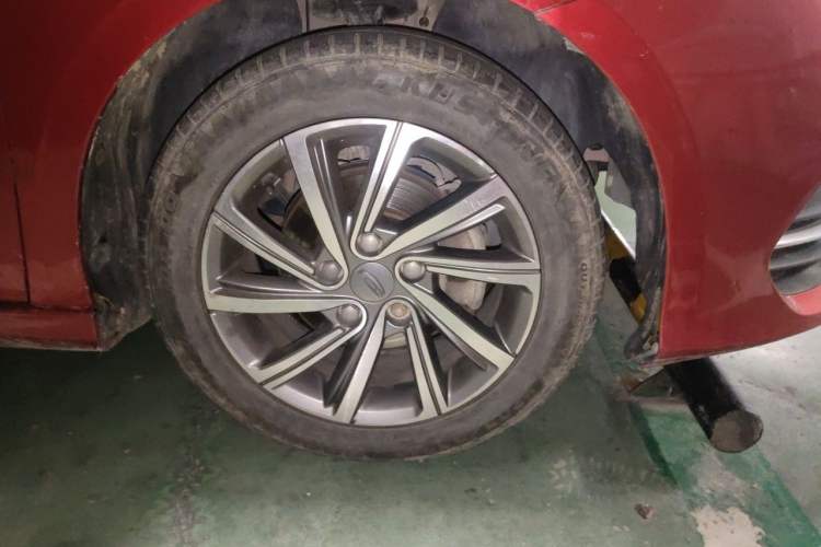 Used Geely Auto Binray 2019 200T DCT Binchi Edition Right Front Wheel Hub
