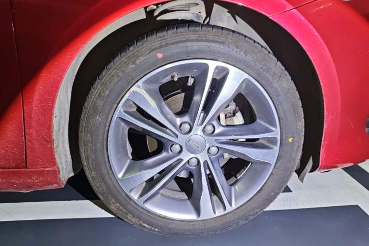 Used Geely Auto Binray 2019 200T DCT Brilliant Edition Right Front Wheel Hub