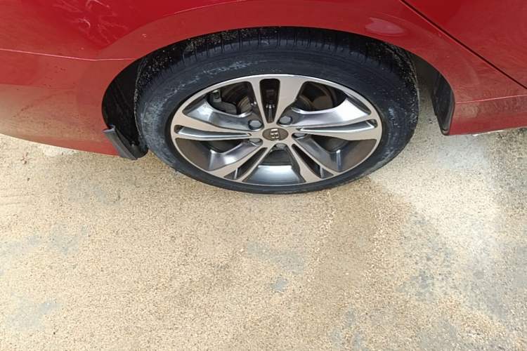 Used Geely Auto Binray 2019 200T DCT Brilliant Edition Right Rear Wheel Hub