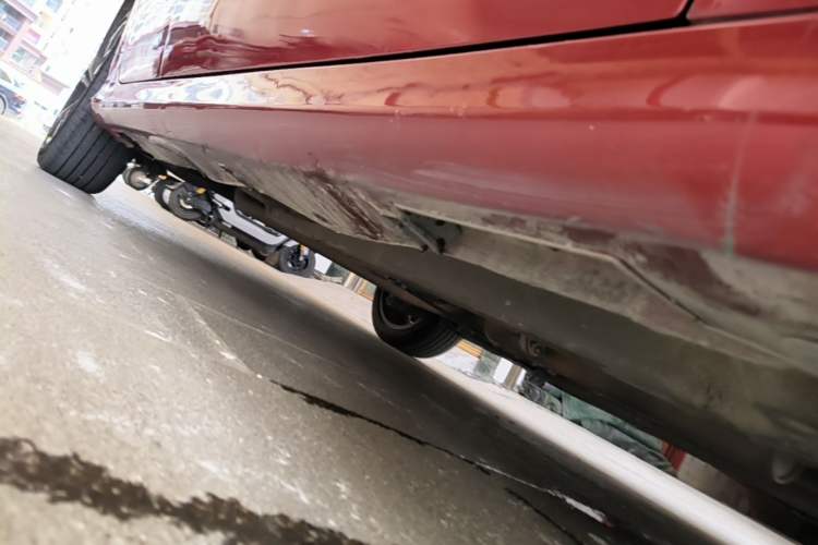 Used Geely Auto Binray 2019 200T DCT Binzhi Edition Right Side Sill
