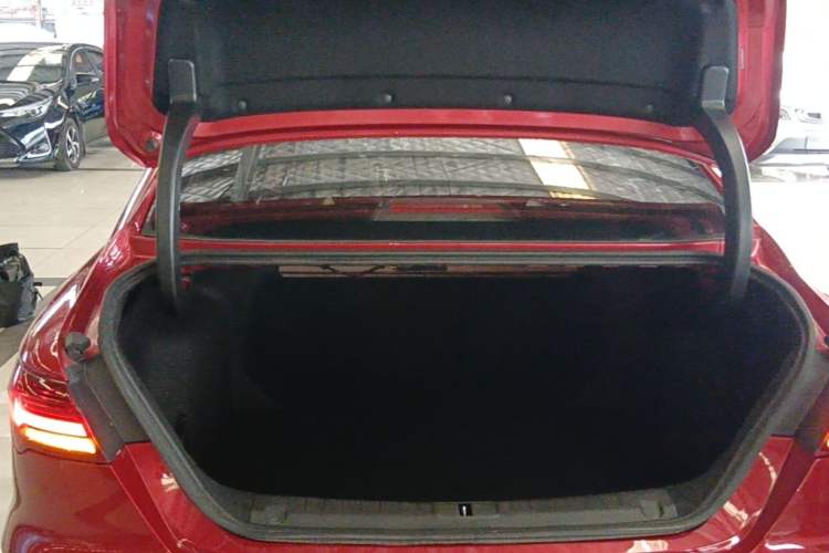 Used Geely Auto Binray 2019 200T DCT Binchi Edition Trunk