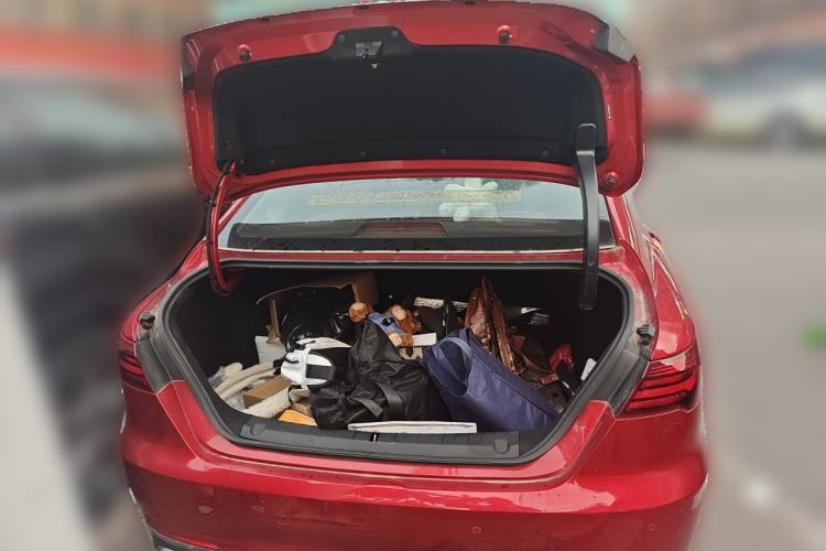 Used Geely Auto Binray 2019 200T DCT Binzhi Edition Trunk