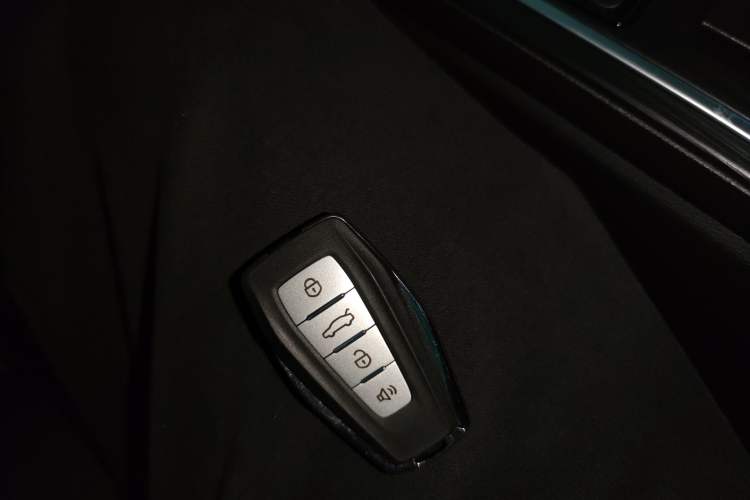 Used Geely Auto Binray 2019 200T DCT Binzhi Edition Vehicle Key