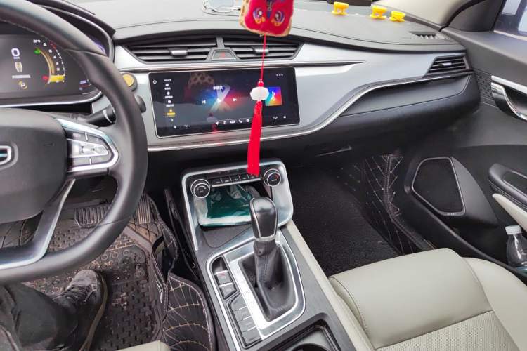 Used Geely Auto Binray 2019 200T DCT Binzhi Edition Audio And AC Panel