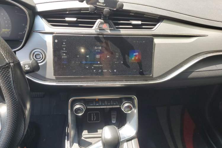 Used Geely Auto Binray 2019 200T DCT Binzhi Edition Audio And AC Panel