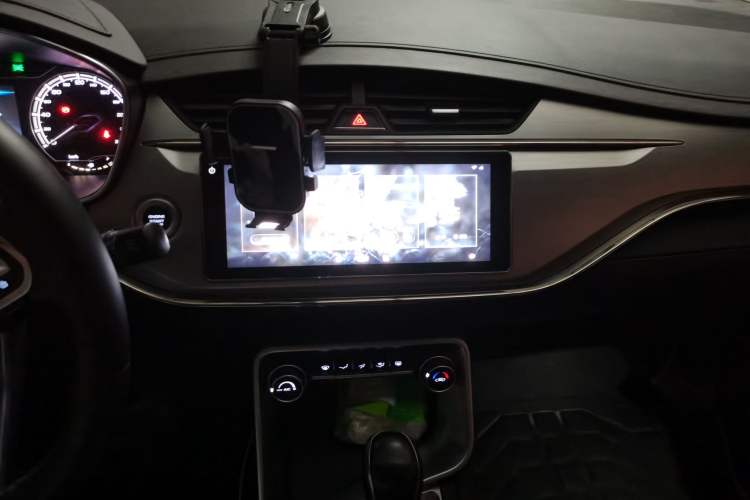 Used Geely Auto Binray 2019 200T DCT Asian Games Edition Audio And AC Panel