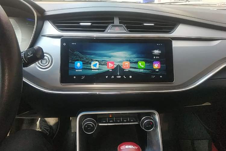Used Geely Auto Binray 2019 200T DCT Binzhi Edition Audio And AC Panel