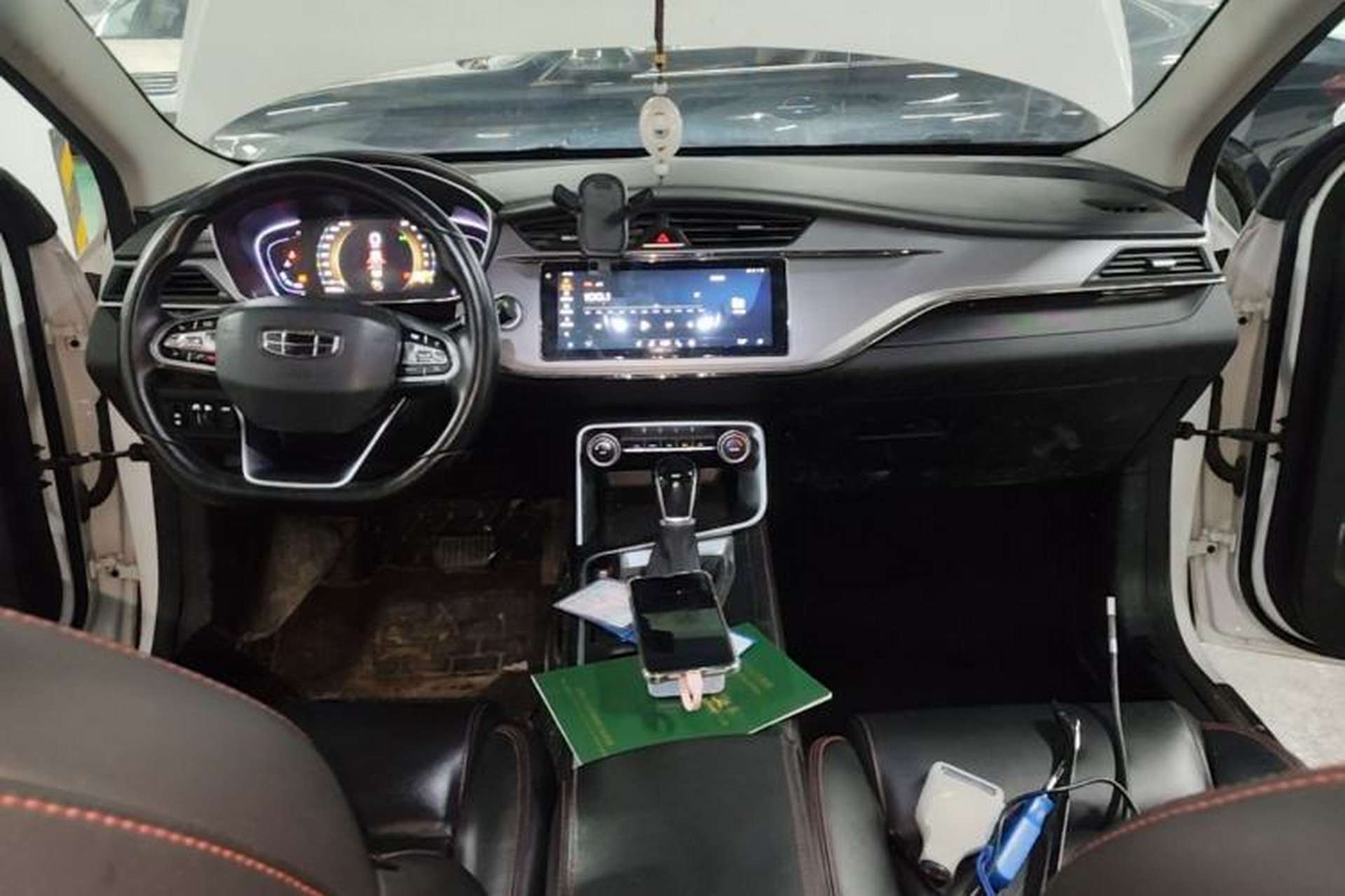 Used Geely Auto Binray 2019 200T DCT Binzhi Edition Center Console