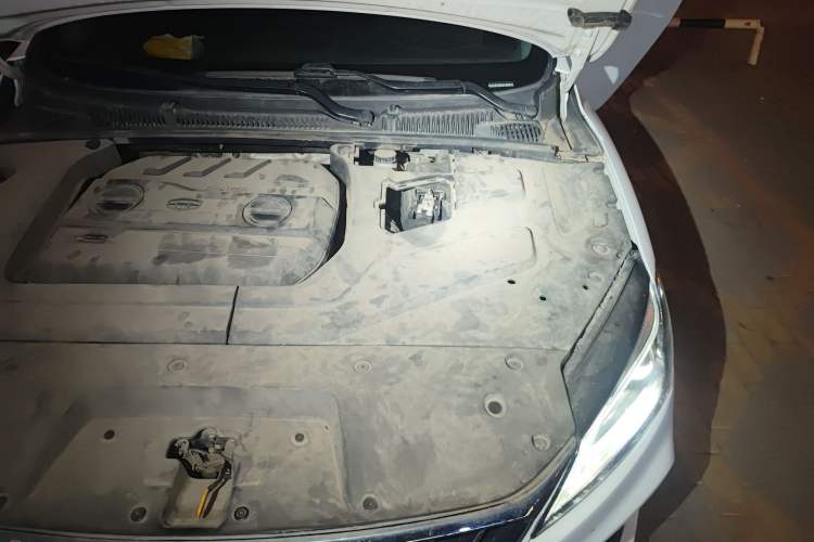 Used Geely Auto Binray 2019 200T DCT Binzhi Edition Engine Bay Left