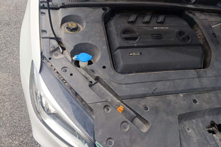 Used Geely Auto Binray 2019 200T DCT Binzhi Edition Engine Bay Right