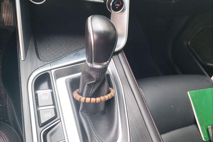 Used Geely Auto Binray 2019 200T DCT Binchi Edition Gear Lever