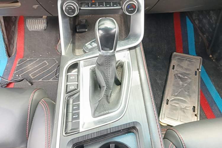 Used Geely Auto Binray 2019 200T DCT Binzhi Edition Gear Lever