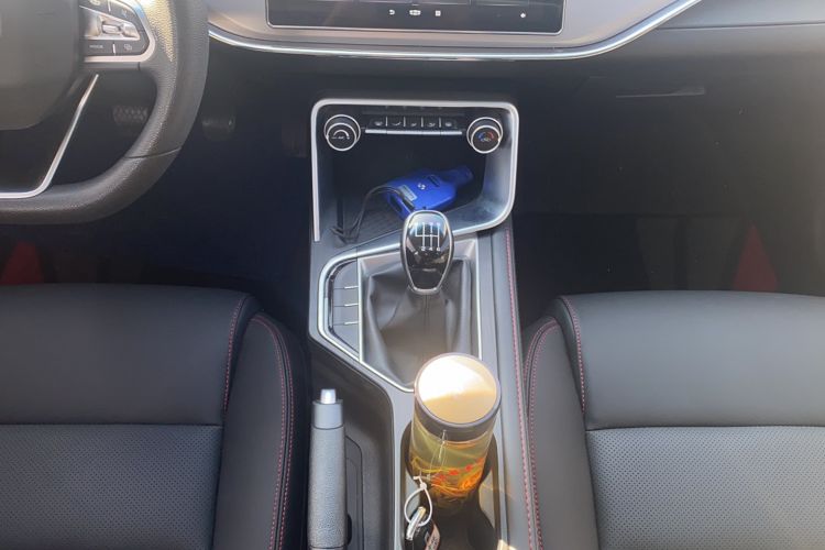 Used Geely Auto Binray 2019 200T Manual Binchi Edition Gear Lever