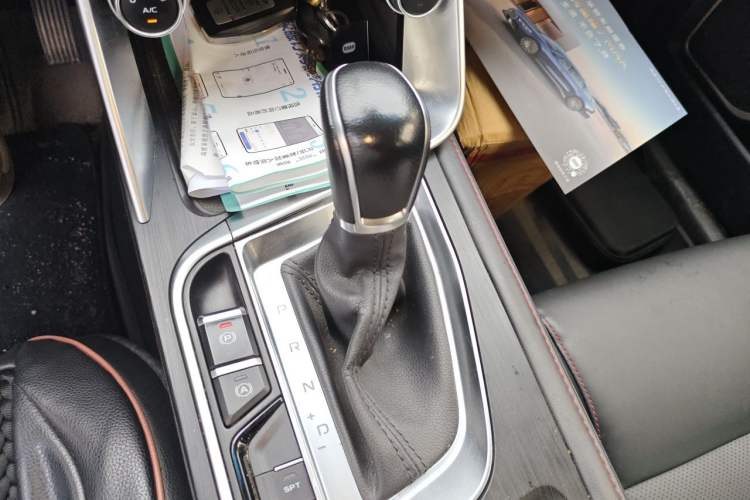 Used Geely Auto Binray 2019 200T DCT Binzhi Edition Gear Lever