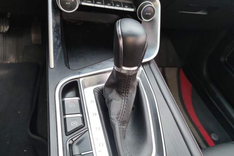 Used Geely Auto Binray 2019 200T DCT Binzhi Edition Gear Lever