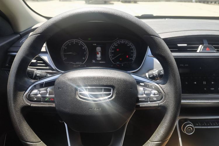 Used Geely Auto Binray 2019 200T Manual Binchi Edition Interior 2