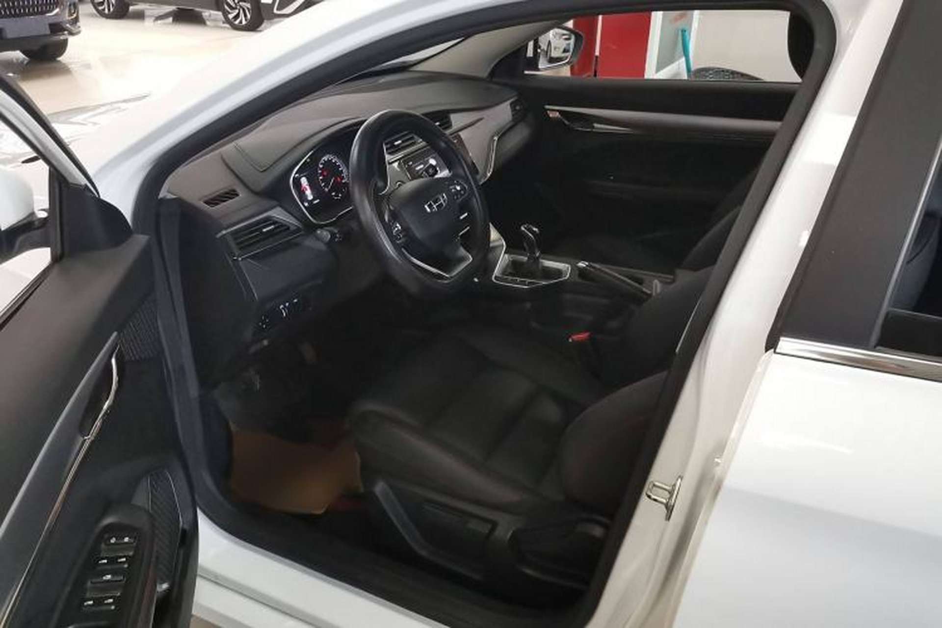 Used Geely Auto Binray 2019 200T Manual Binchi Edition Interior 3