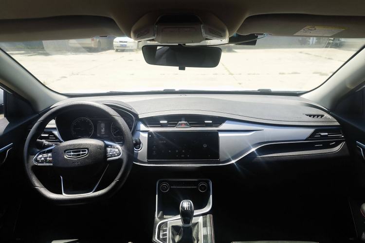 Used Geely Auto Binray 2019 200T Manual Binchi Edition Interior 3