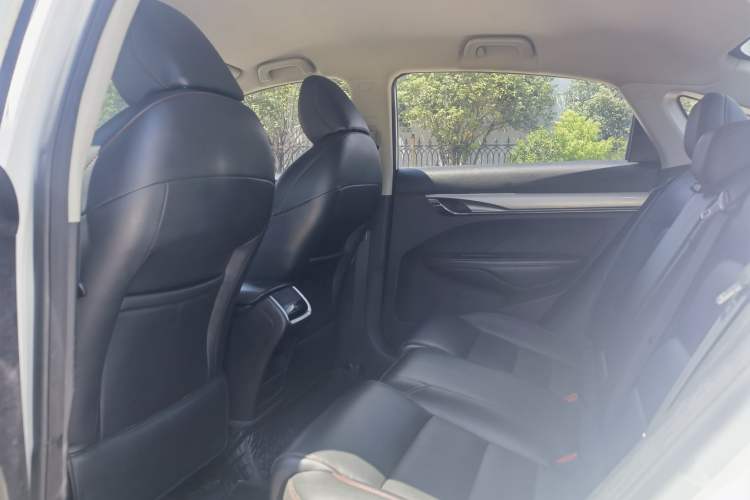 Used Geely Auto Binray 2019 200T Manual Binchi Edition Interior 4