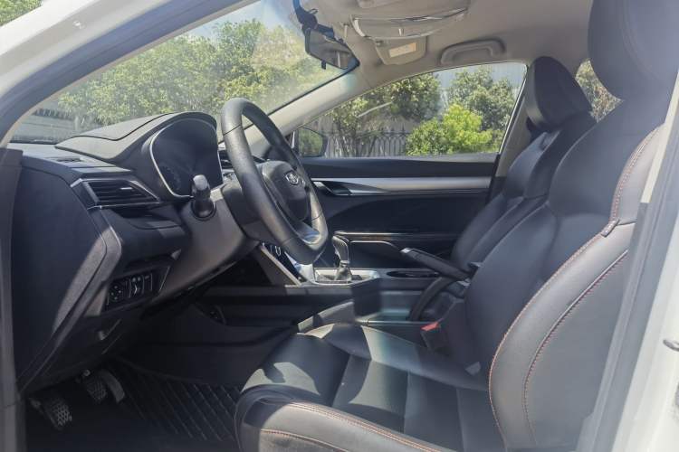 Used Geely Auto Binray 2019 200T Manual Binchi Edition Interior 5
