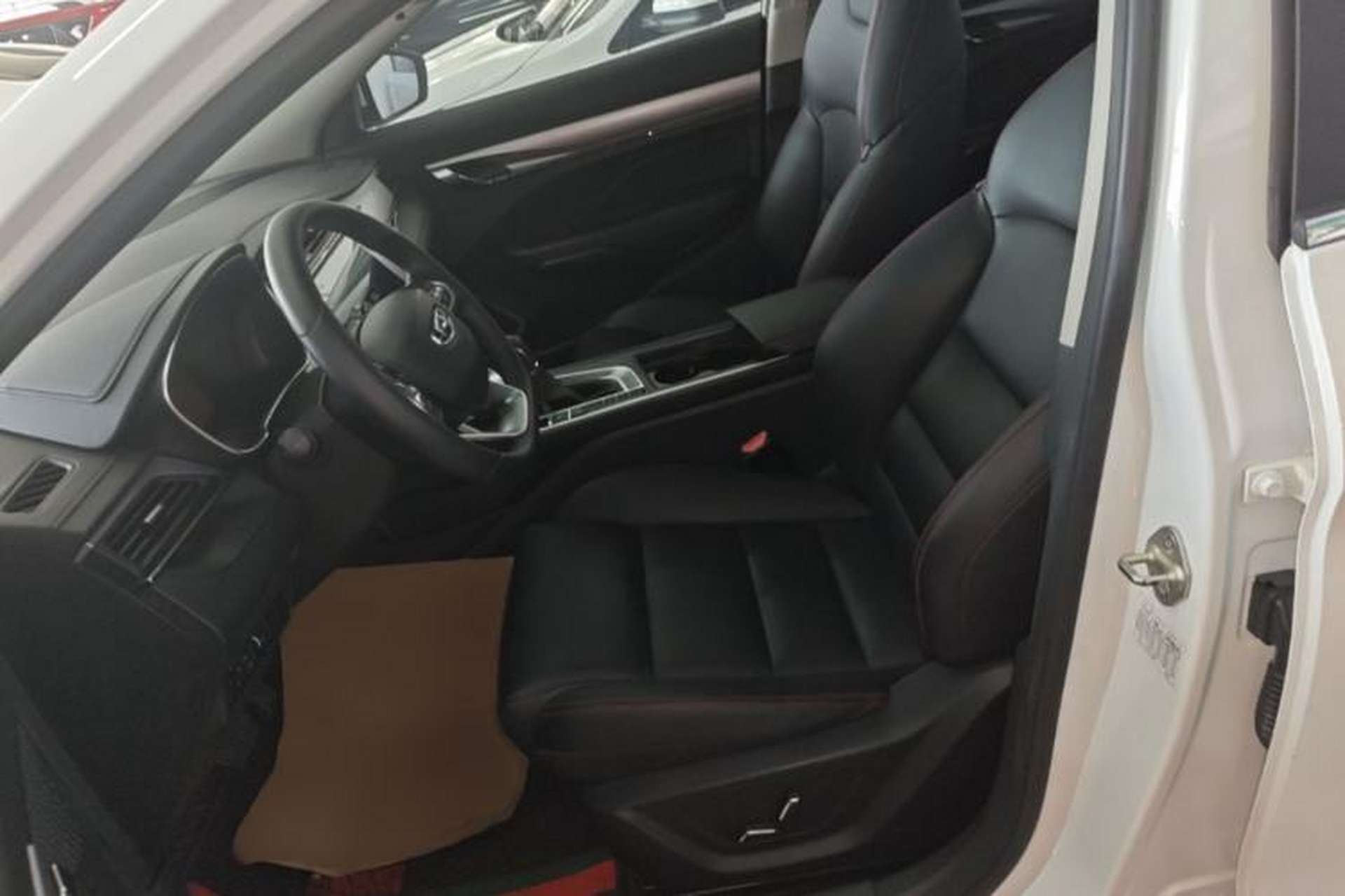 Used Geely Auto Binray 2019 200T DCT Binzhi Edition Left Front Seat