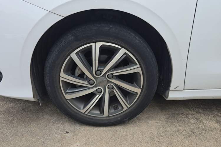 Used Geely Auto Binray 2019 200T DCT Binchi Edition Left Front Wheel Hub