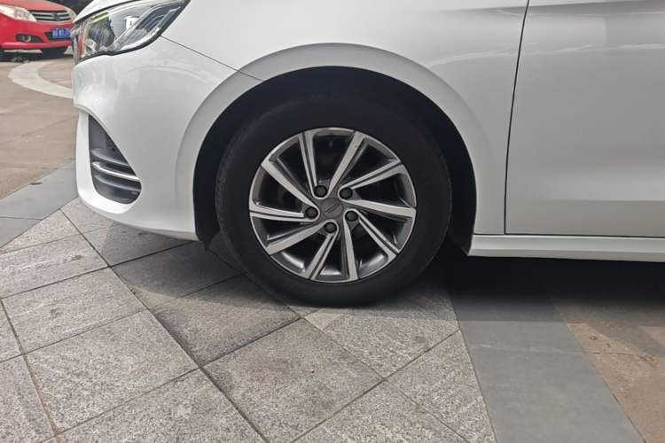 Used Geely Auto Binray 2019 200T DCT Binchi Edition Left Front Wheel Hub