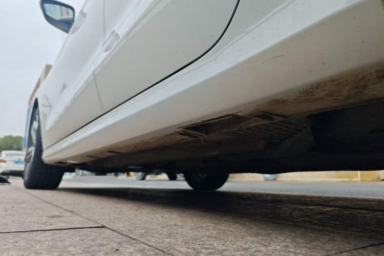 Used Geely Auto Binray 2019 200T DCT Binzhi Edition Left Side Sill