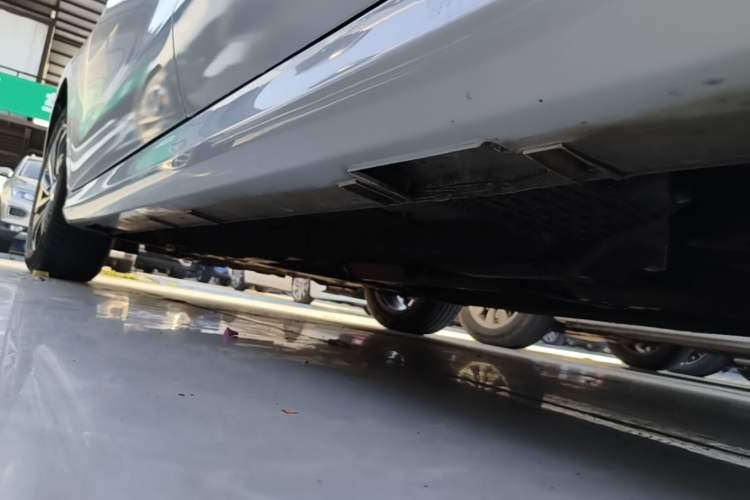 Used Geely Auto Binray 2019 200T DCT Binchi Edition Left Side Sill