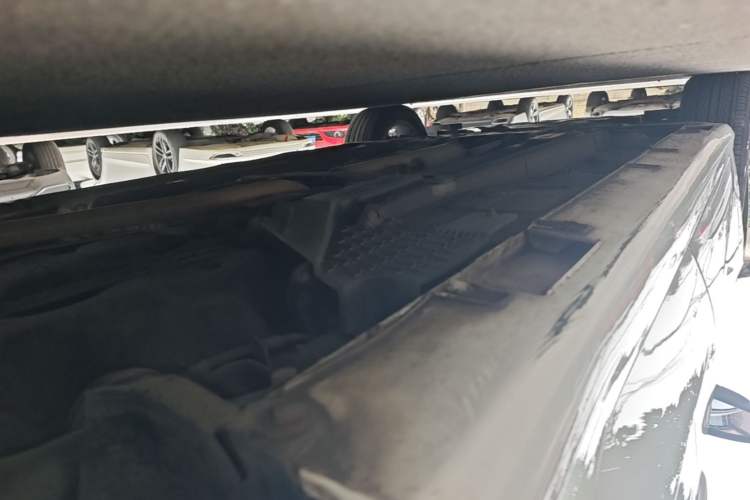 Used Geely Auto Binray 2019 200T DCT Binchi Edition Left Side Sill