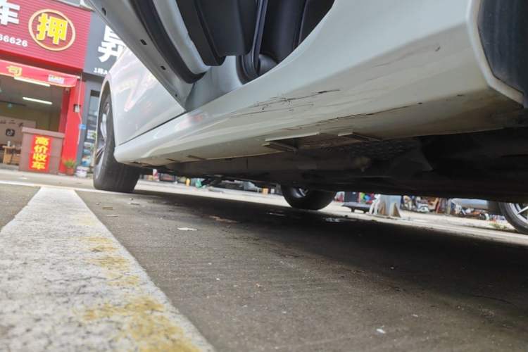 Used Geely Auto Binray 2019 200T DCT Binzhi Edition Left Side Sill