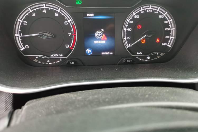 Used Geely Auto Binray 2019 200T DCT Binchi Edition Odometer Close Up