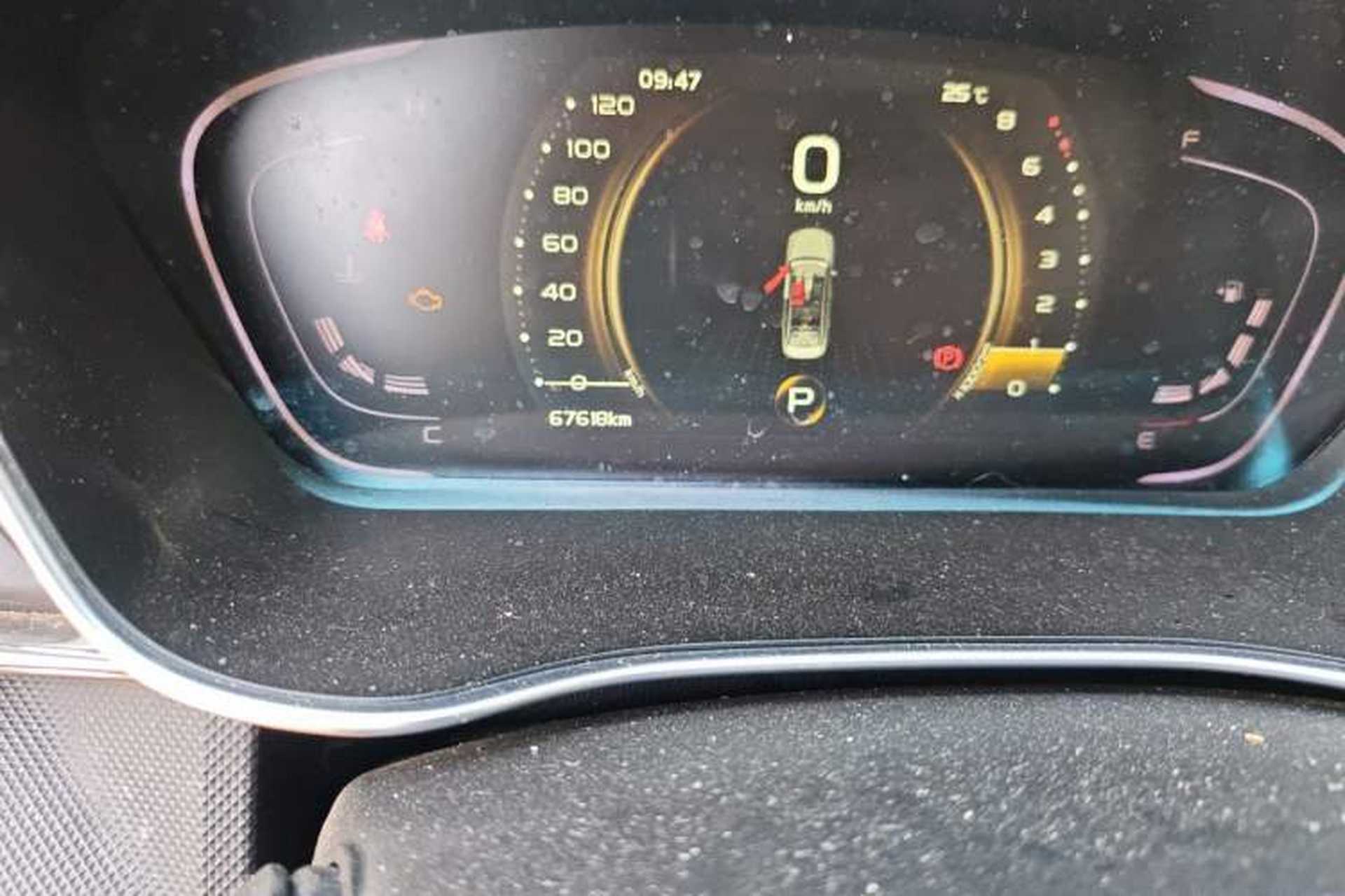 Used Geely Auto Binray 2019 200T DCT Binzhi Edition Odometer Close Up