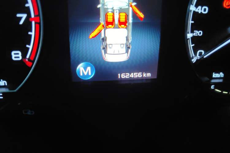 Used Geely Auto Binray 2019 200T Manual Binchi Edition Odometer Close Up