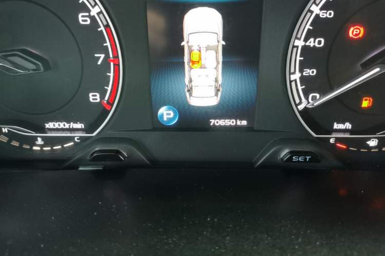 Used Geely Auto Binray 2019 200T DCT Binchi Edition Odometer Close Up