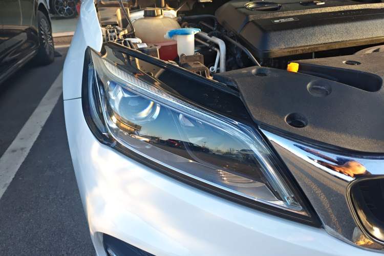 Used Geely Auto Binray 2019 200T Manual Binchi Edition Right Front Headlight