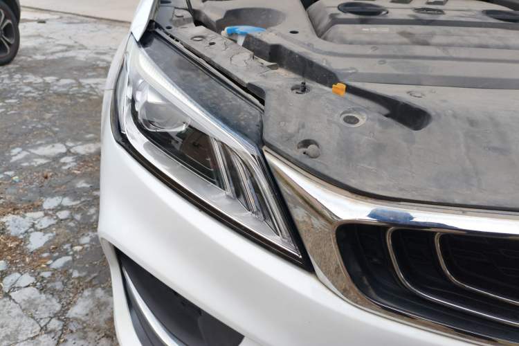 Used Geely Auto Binray 2019 200T DCT Binzhi Edition Right Front Headlight