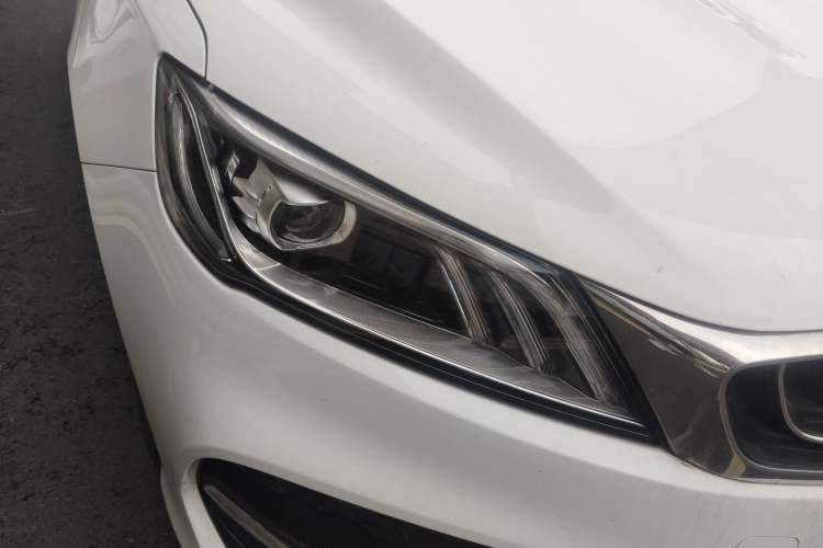 Used Geely Auto Binray 2019 200T DCT Binzhi Edition Right Front Headlight