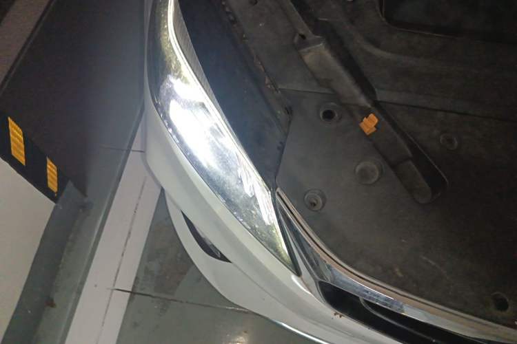 Used Geely Auto Binray 2019 200T DCT Binzhi Edition Right Front Headlight